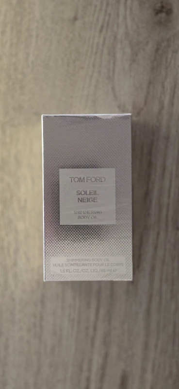 Tom Ford Soleil Neige Shimmering Body Oil