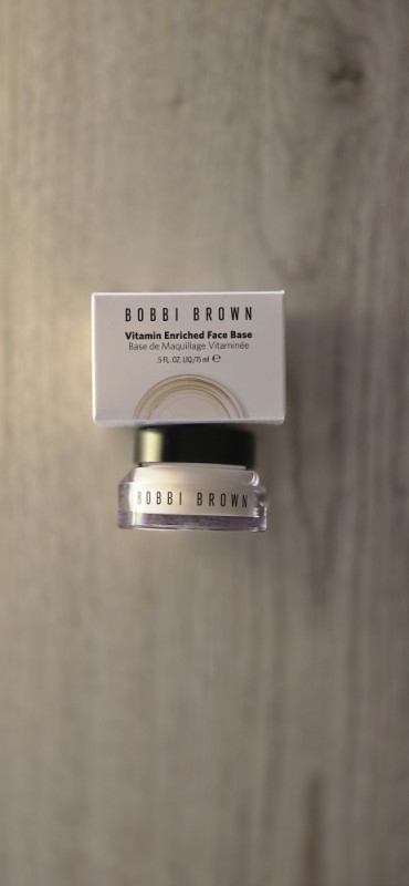 Bobbi Brown Vitamin Enriched Face Base