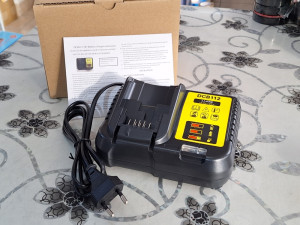 PUNJAČ ZA AKU BATERIJE DEWALT 10.8V DO 20V INTELIGENTNI