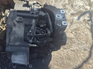 W Pasat Golf mjenjac 2.0 Tdi 063 339 996