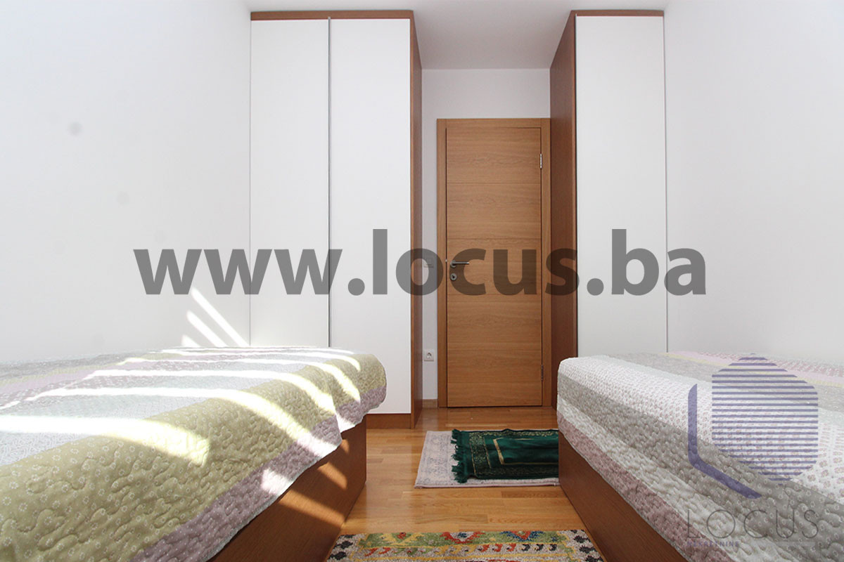 LOCUS: Trosoban apartman i garaža, Babin Do, Bjelašnica 13