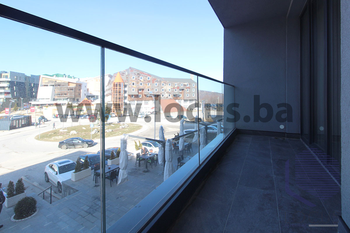 LOCUS: Trosoban apartman i garaža, Babin Do, Bjelašnica 16