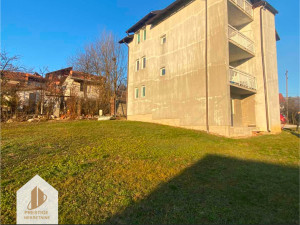 KUĆA 390 m2 sa zemljištem 957 m2 - ROSULJE/VOGOŠĆA photo 2