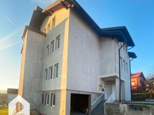 KUĆA 390 m2 sa zemljištem 957 m2 - ROSULJE/VOGOŠĆA photo 3