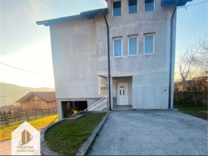 KUĆA 390 m2 sa zemljištem 957 m2 - ROSULJE/VOGOŠĆA photo 5