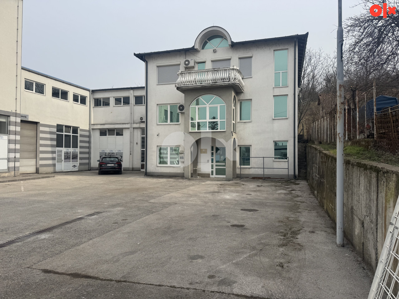 Poslovno stambeni objekat 1600m2 Gradacac sarajevska ul 7