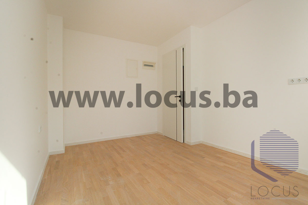 NOVOGRADNJA ŠIP!Trosoban penthouse stan 6