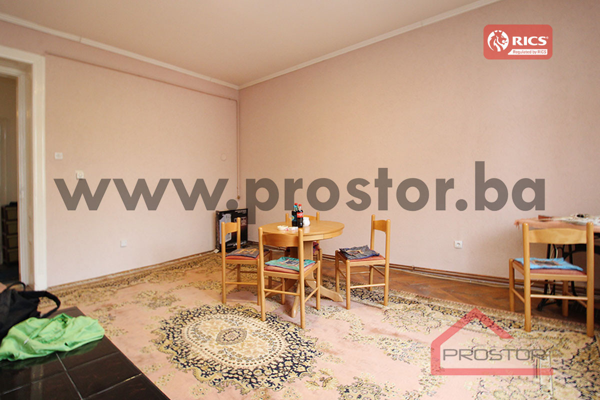 PROSTOR prodaje: Dvosoban stan sa tavanom, Centar 3