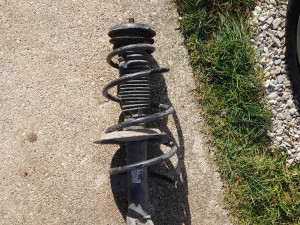 Amortizer-montizer prednji Peugeot 307 Pežo-pezo 307