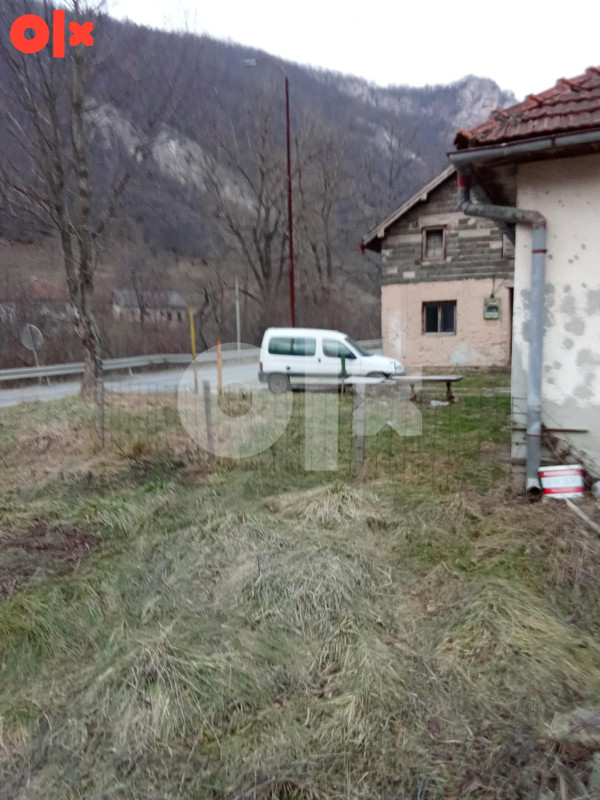 Kuća i zemljiste Istočno Sarajevo 3
