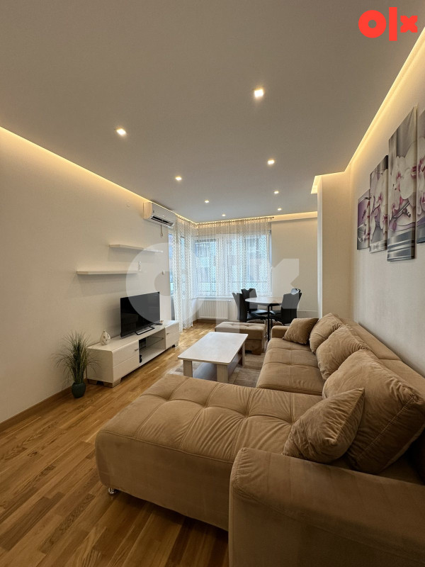 Dvosoban stan 50m2 - naselje Park 3