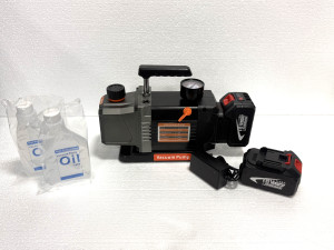 Aku vakuum pumpa sa dvije baterije