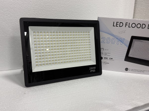 VELIKI LED REFLEKTOR 200W
