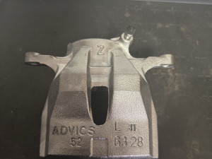 Kočiona kliješta Toyota RAV 4 prednja lijeva desna