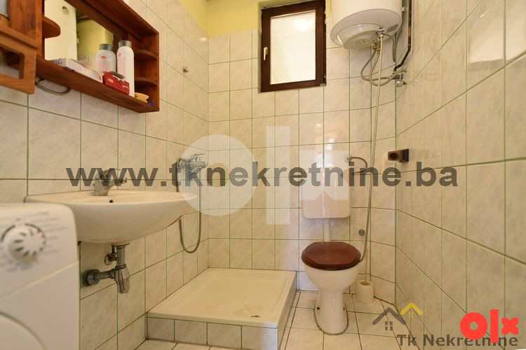 Stambeno poslovni objekat 300 m2, sa garažom, Kalesija