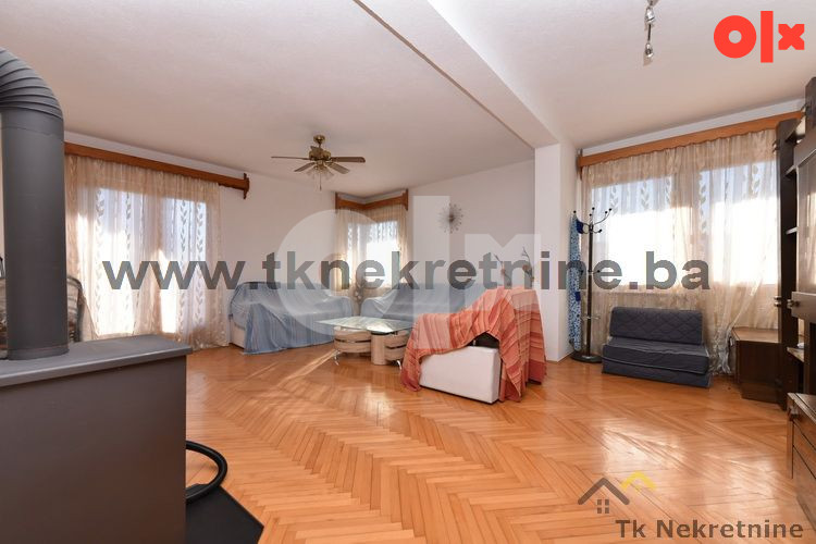 Stambeno poslovni objekat 300 m2, sa garažom, Kalesija