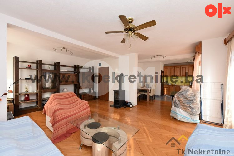 Stambeno poslovni objekat 300 m2, sa garažom, Kalesija