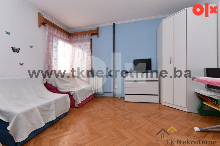 Stambeno poslovni objekat 300 m2, sa garažom, Kalesija
