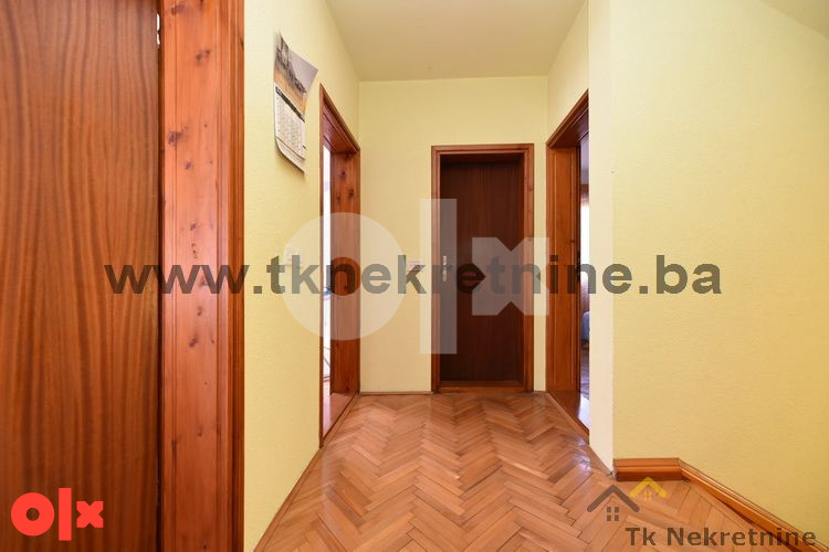 Stambeno poslovni objekat 300 m2, sa garažom, Kalesija