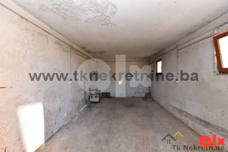 Stambeno poslovni objekat 300 m2, sa garažom, Kalesija