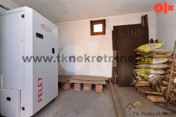 Stambeno poslovni objekat 300 m2, sa garažom, Kalesija