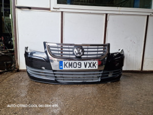 Prednji branik VW TOURAN FACELIFT CRNI 2007-2010 2008 2009 maska