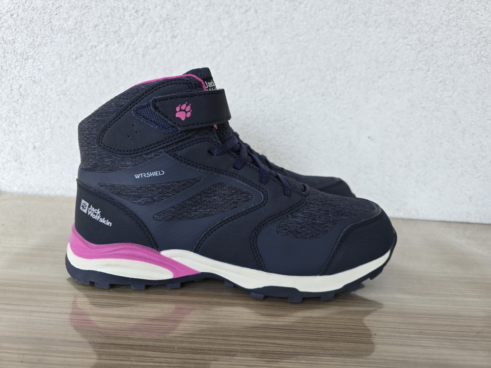 Jack Wolfskin gojzerice waterproof br.40 orginal