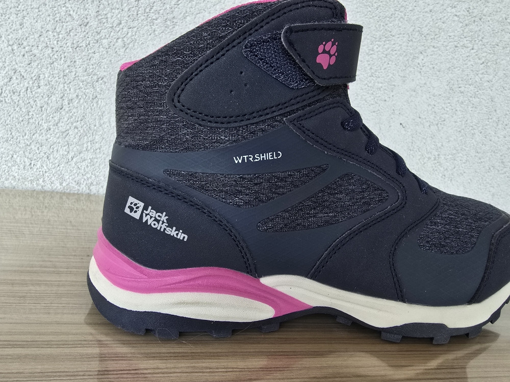 Jack Wolfskin gojzerice waterproof br.40 orginal