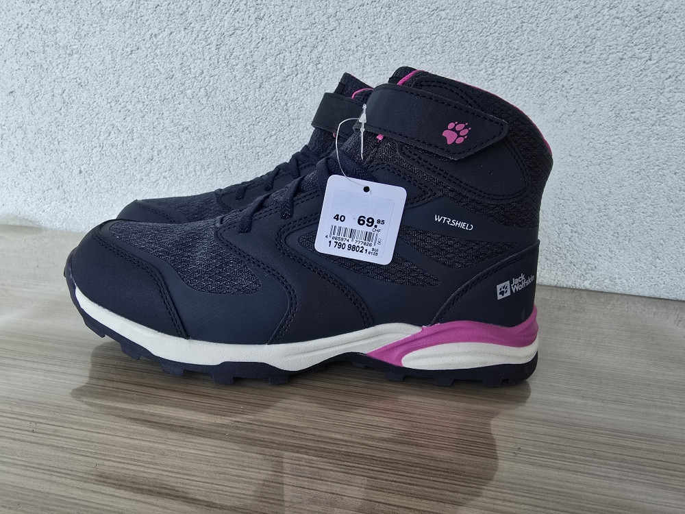 Jack Wolfskin gojzerice waterproof br.40 orginal