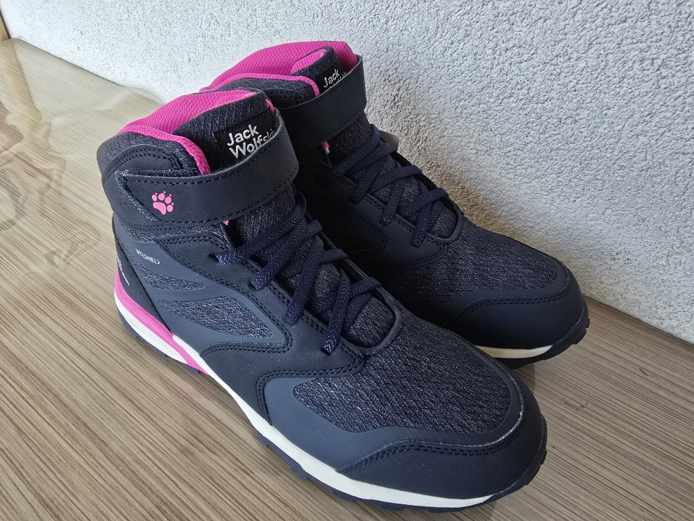 Jack Wolfskin gojzerice waterproof br.40 orginal