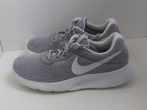 Patike Nike Tanjun original Broj 38,5