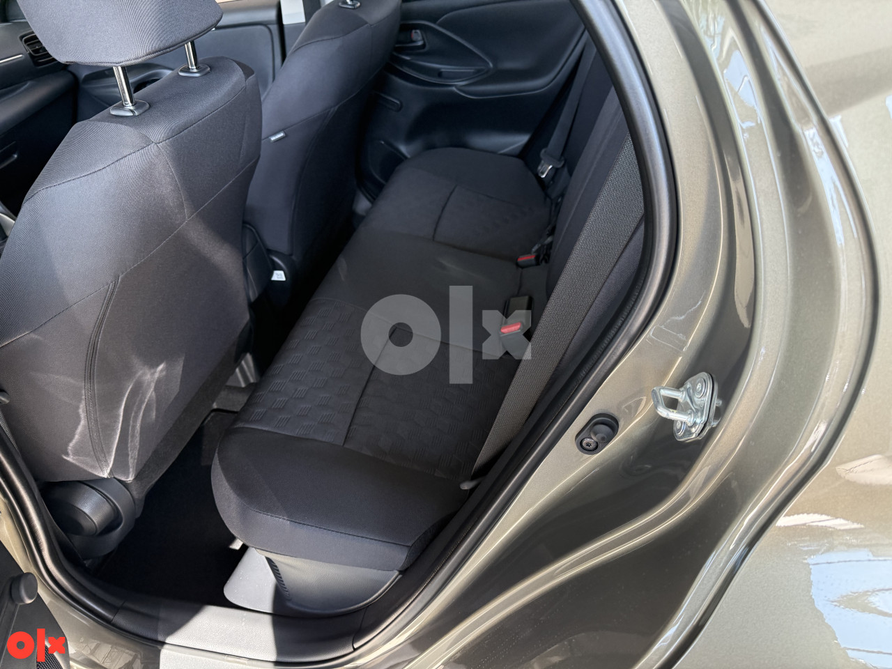 Toyota Yaris NA STANJU CRNA