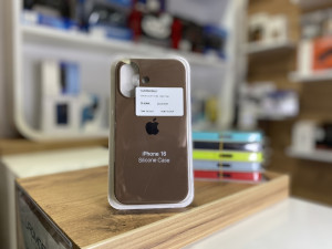 ORIGINALNA MASKICA ZA IPHONE 16 SMEDA