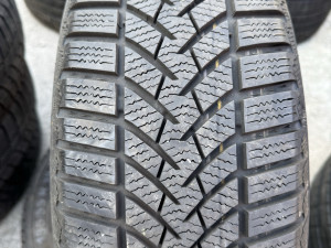 Prodajem 2 gume 185/55/15 Semperit 6mm