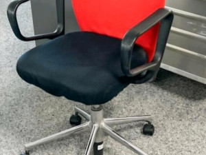 Uredska okretna stolica Vitra