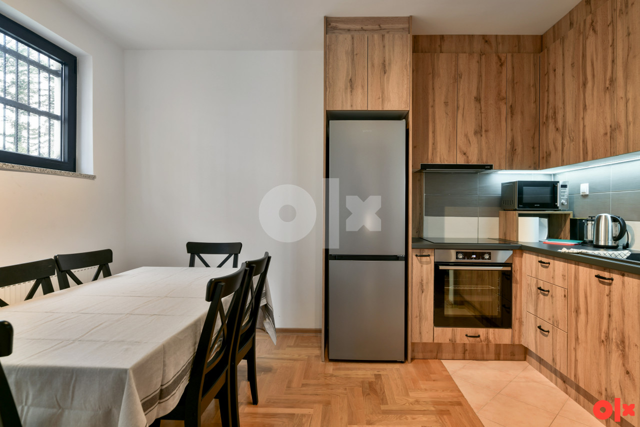 Trosoban namješten apartman/lift/73,11m2+ostava/Bjelašnica 11