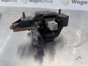 Nosac motora Audi A1 2012 (fotografija 2)