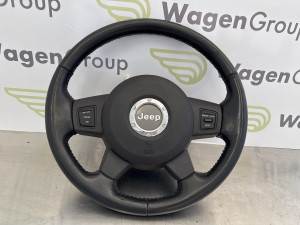 Volan Jeep Commander (fotografija 1)