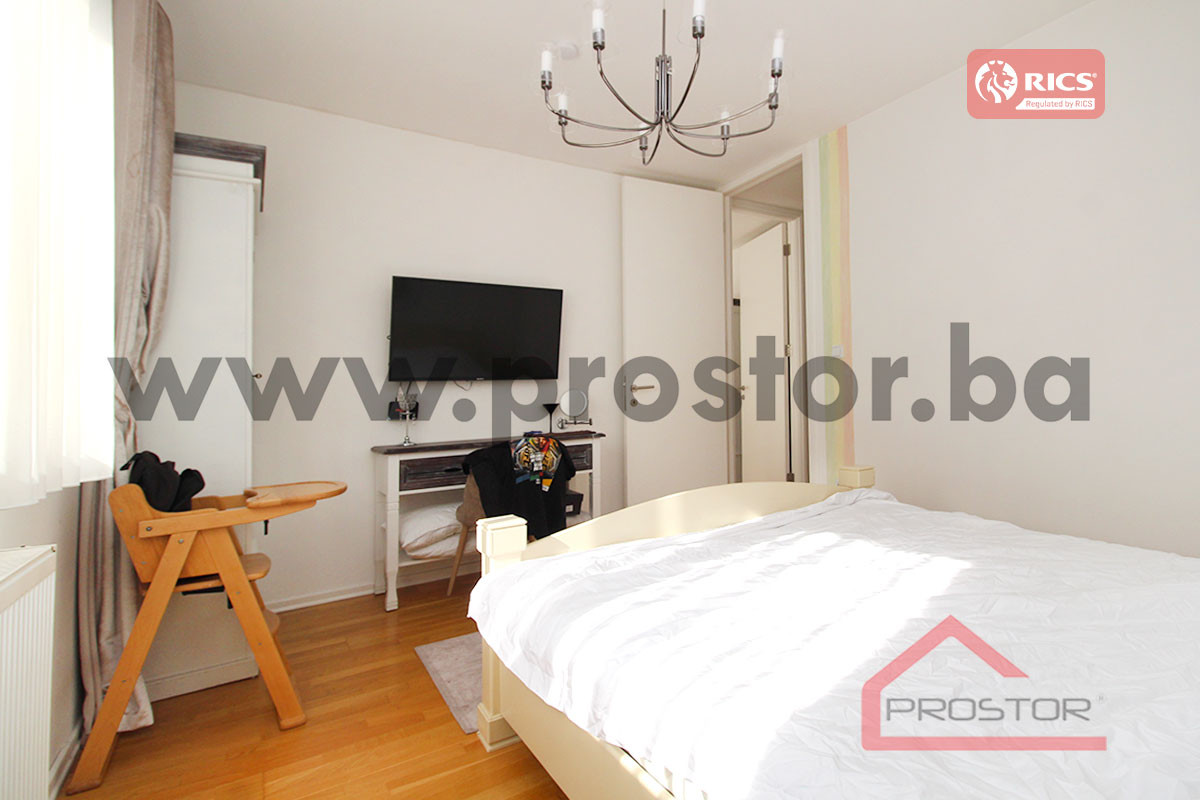 PROSTOR prodaje:Trosoban stan sa terasom od 80m2, Stari Grad 10