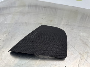 Poklopac zvucnika prednji desni Audi A3 (fotografija 2)
