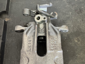 Kočiona kliješta Mitsubishi Space Star zadnja lijeva desna