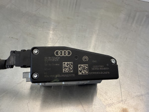 Brava volana elektronika Audi A4 B8 (fotografija 2)