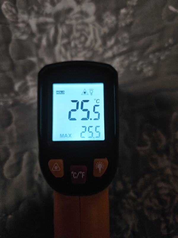 Termometar laserski digitalni mjerac temperature IC IR