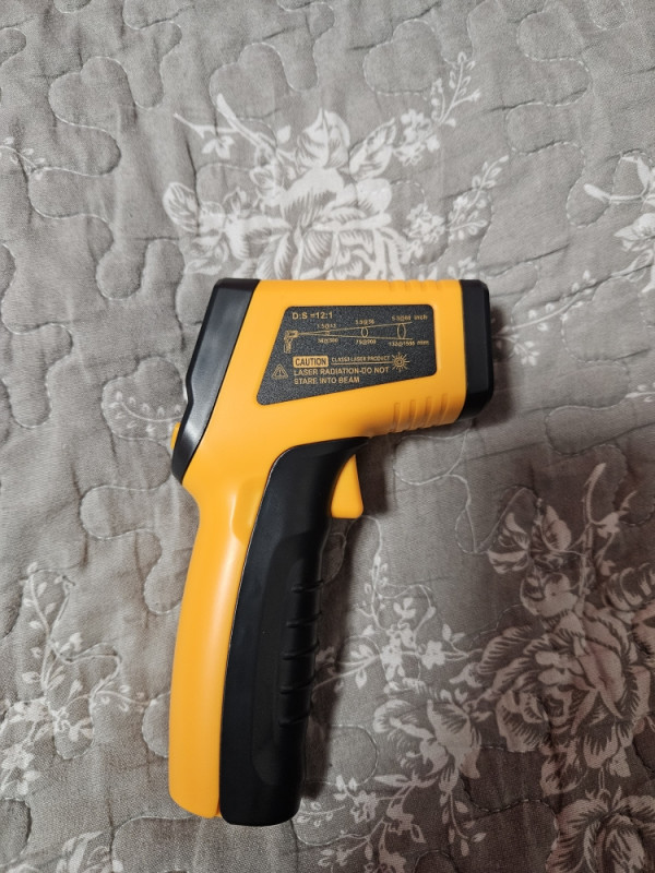 Termometar laserski digitalni mjerac temperature IC IR