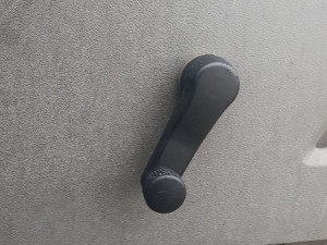 PODIZACI STAKLA T5 KOMBI