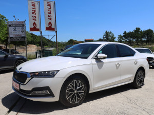Škoda Octavia 2.0 TDI DSG7 STYLE LED VIRTUAL Navi Kamera ACC