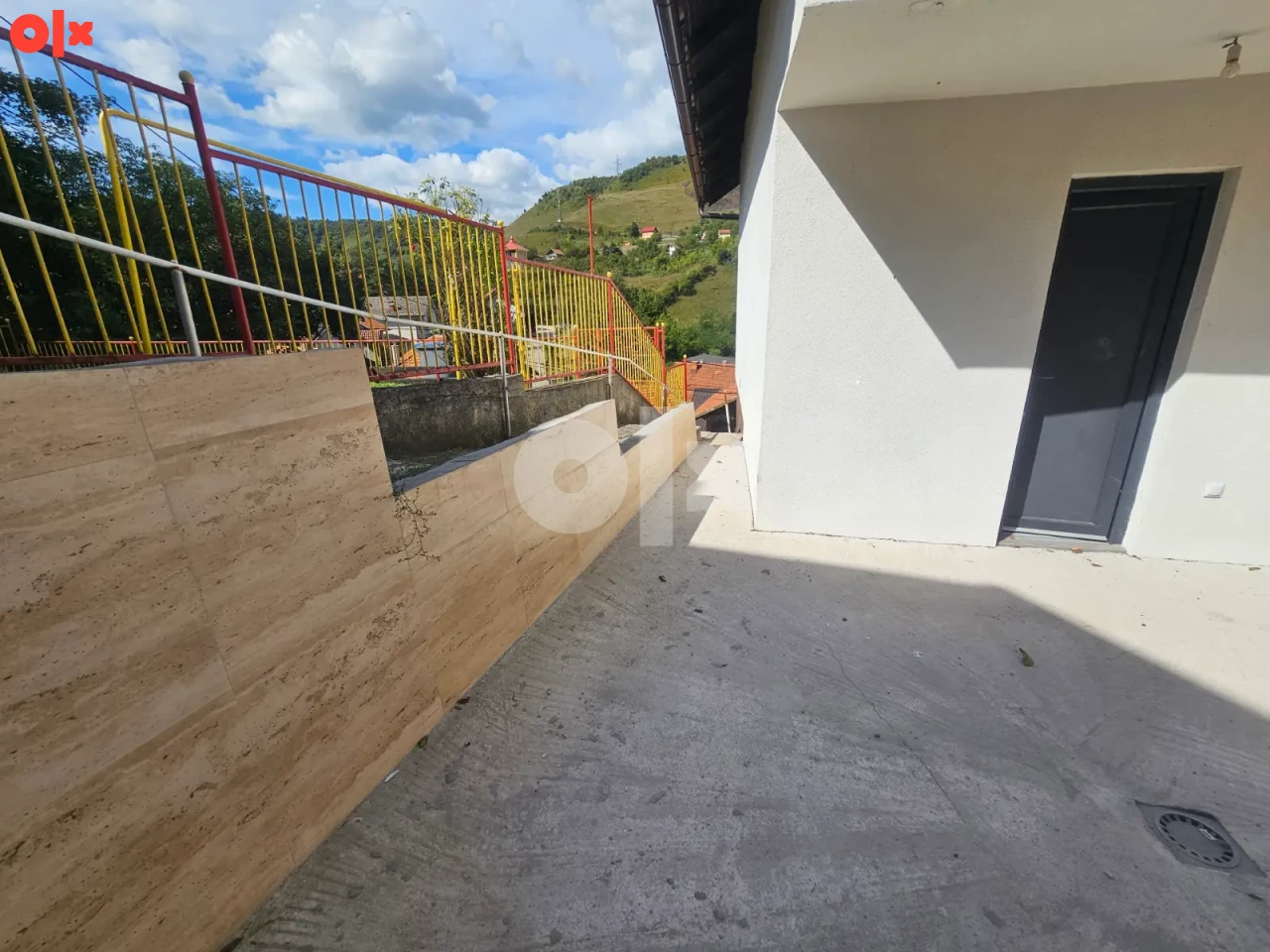 Kuća sa okućnicom u Zenici, ulica Podurije 5