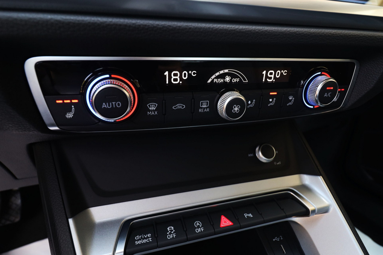 Audi Q3 35 TDI S-Tronic MATRIX VIRTUAL Navi Kamera 2xParktronic