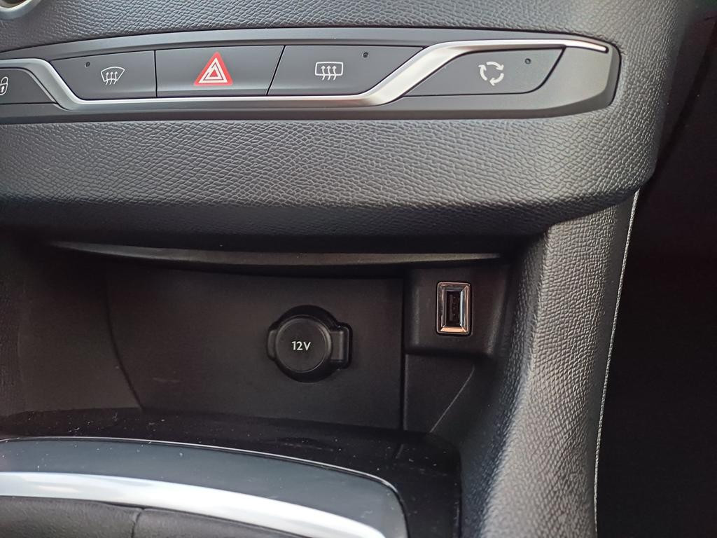 Peugeot 308 1.5 BlueHDI VIRTUAL COCKPIT 2021 GOD