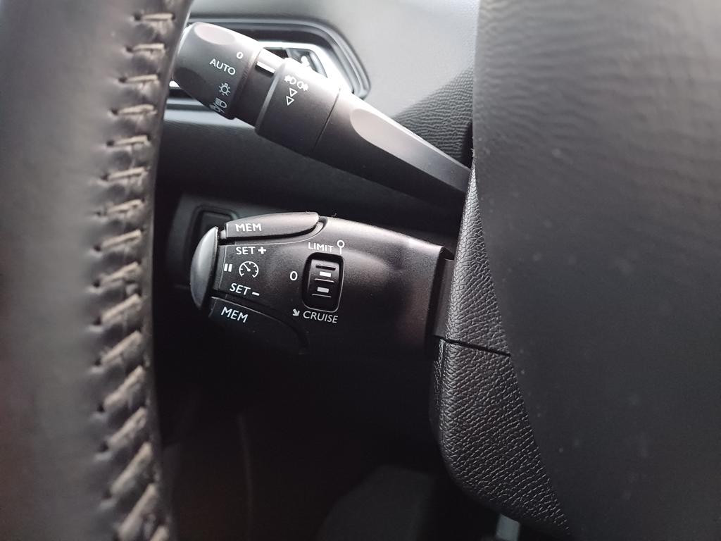 Peugeot 308 1.5 BlueHDI VIRTUAL COCKPIT 2021 GOD